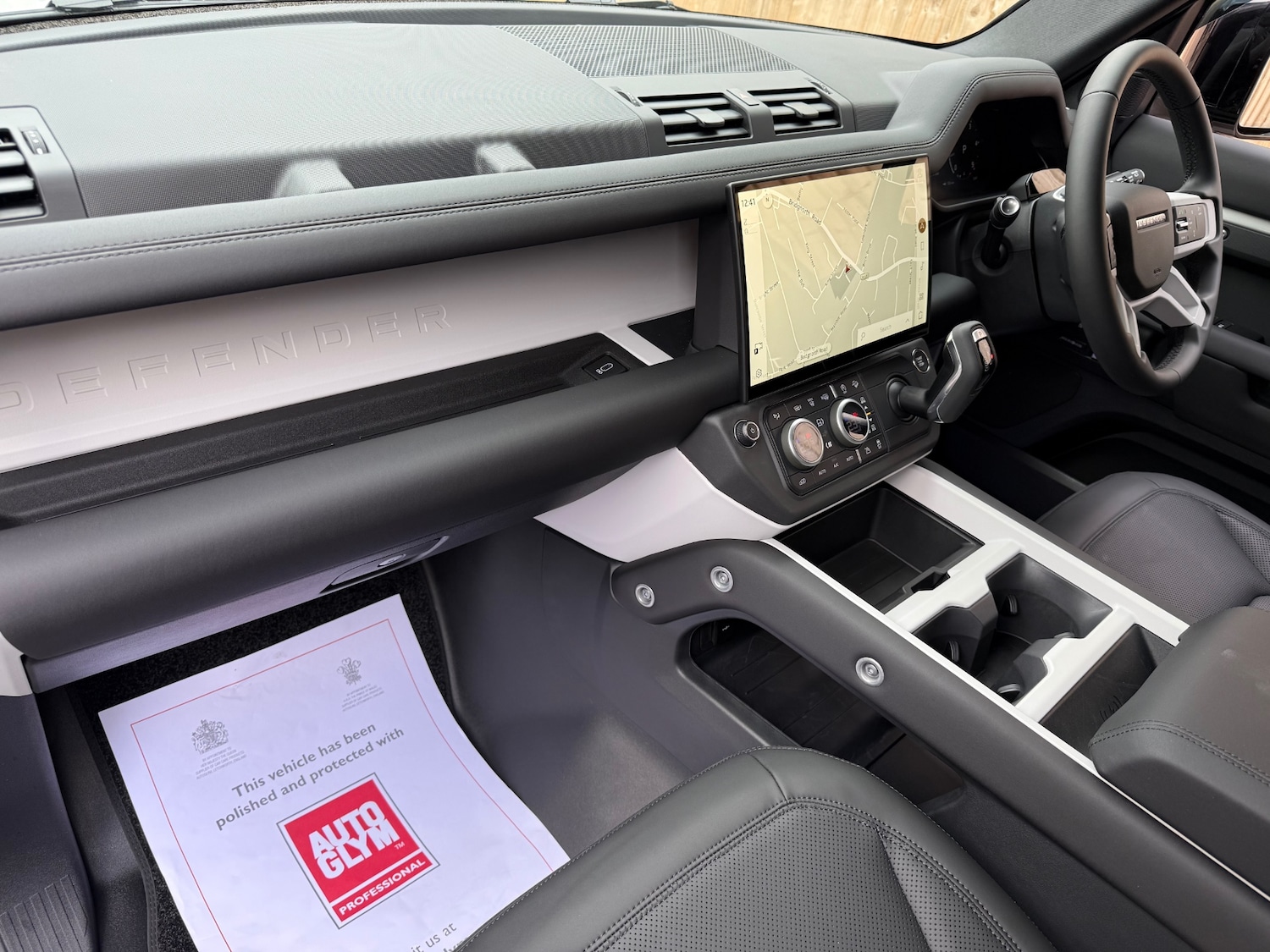 Used Land Rover Defender 2025 for sale - 76510310: Photo 10