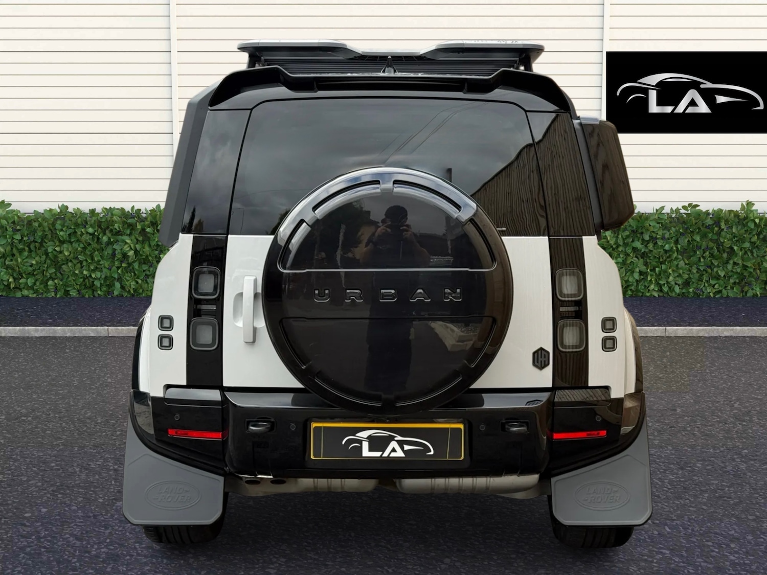 Used Land Rover Defender 2025 for sale - 76510310: Photo 7