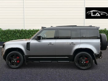 Used Land Rover Defender 2024 for sale - 75643891: Photo
