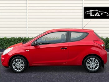 Used Hyundai i20 2010 for sale - 76211047: Photo 3
