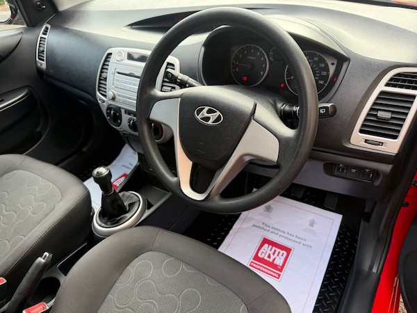 Used Hyundai i20 2010 for sale - 76211047: Photo 9