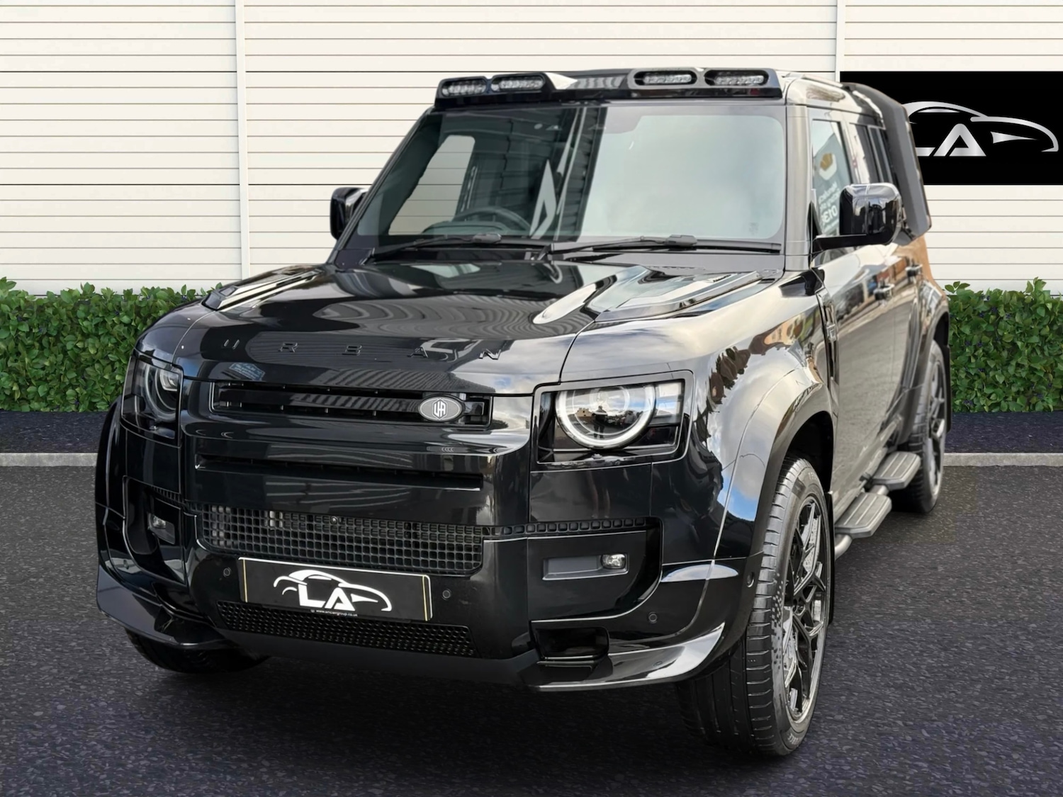 Used Land Rover Defender 2025 for sale - 76741408: Photo 2