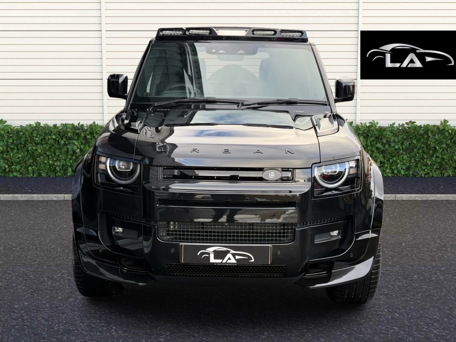 Used Land Rover Defender 2025 for sale - 76741408: Photo 4