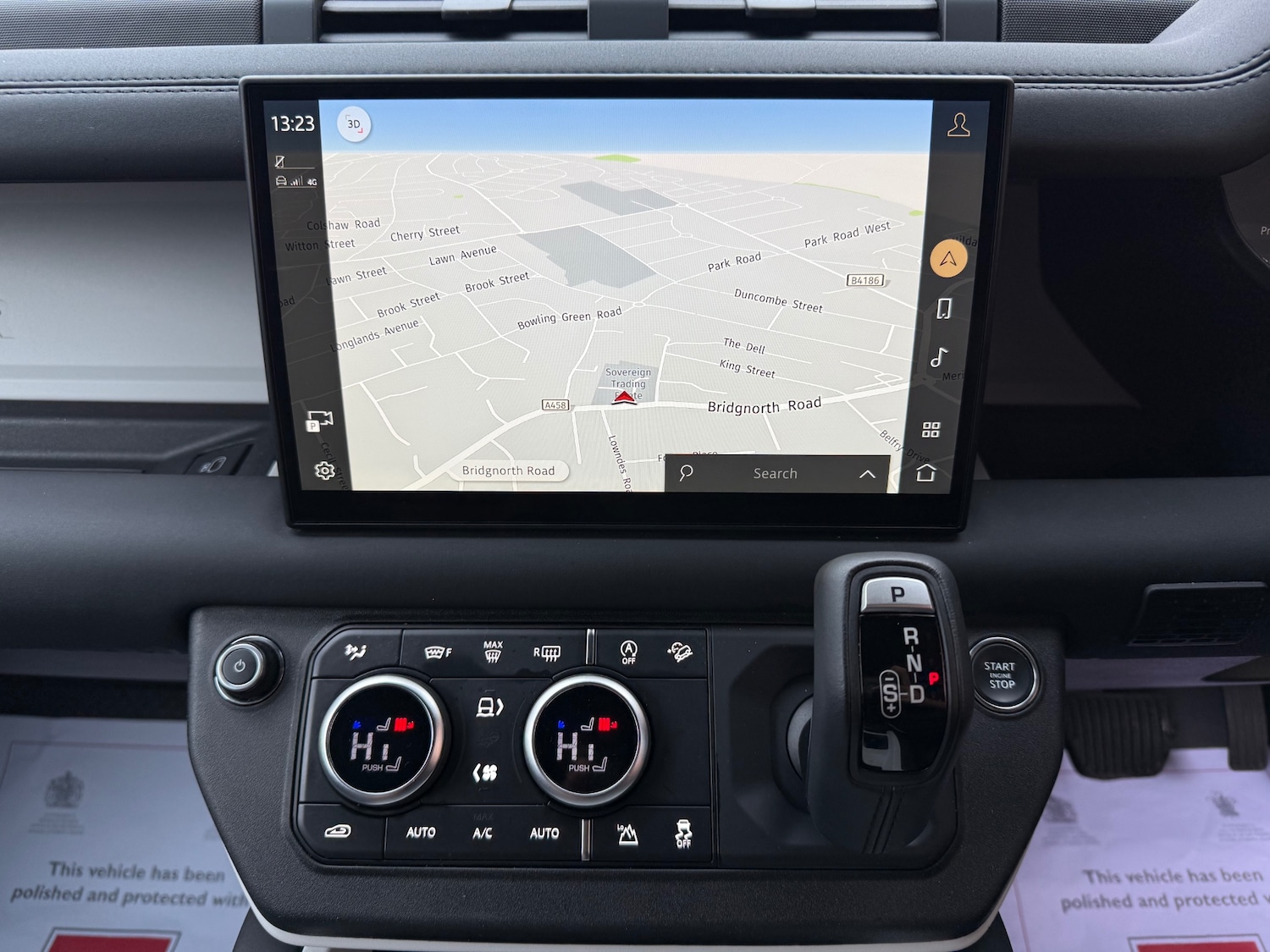 Used Land Rover Defender 2024 for sale - 76578277: Photo 11