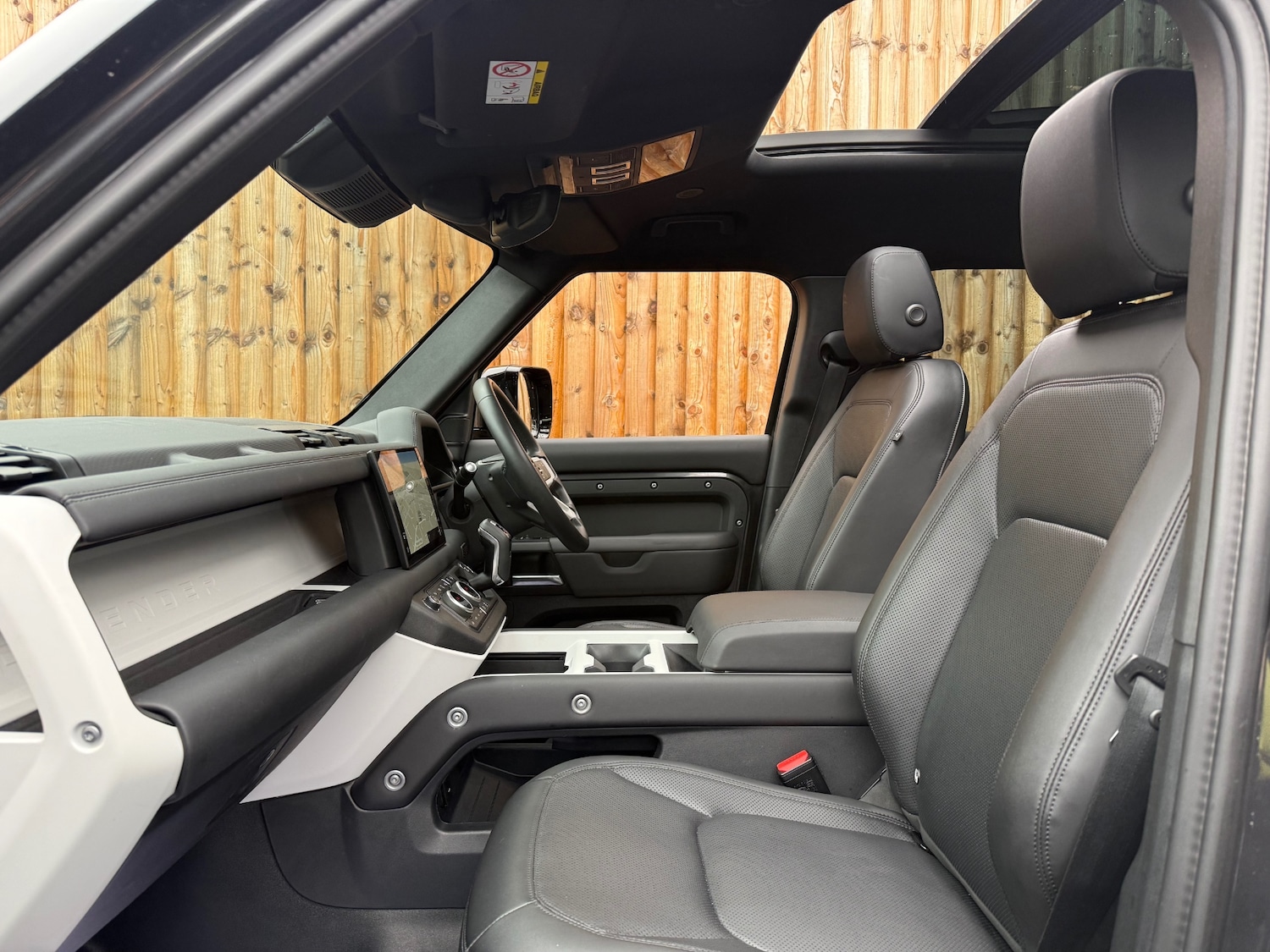 Used Land Rover Defender 2024 for sale - 76578277: Photo 8