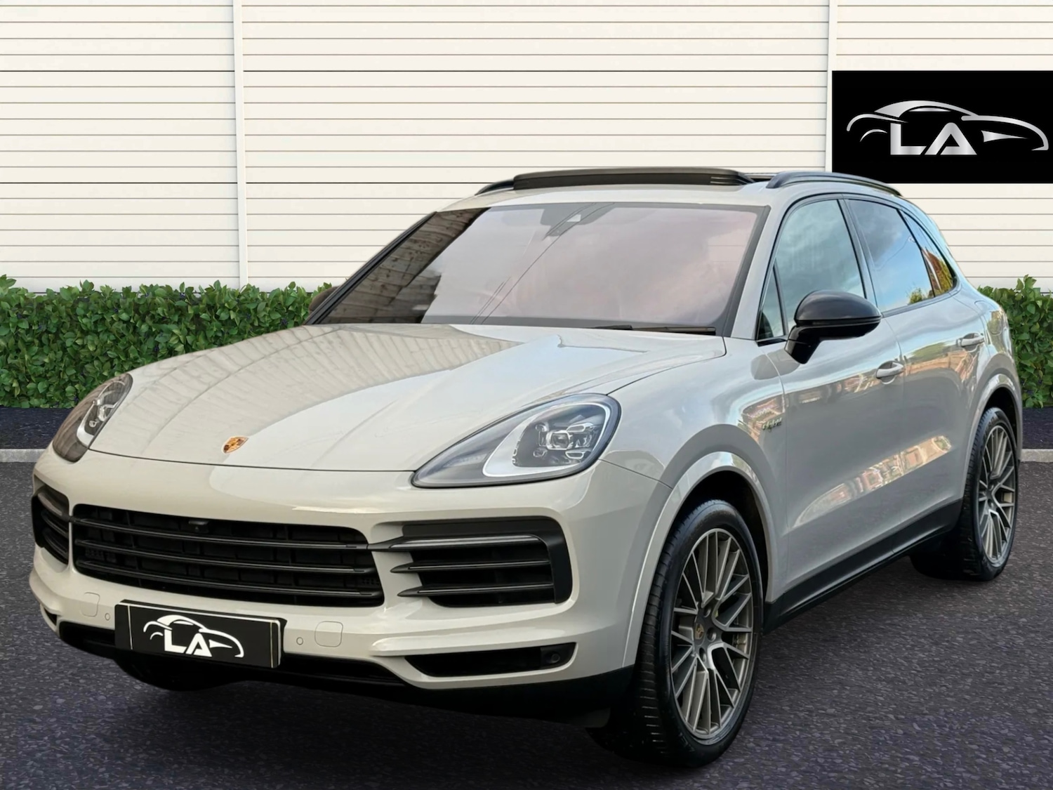 Used Porsche Cayenne 2023 for sale - 76364896: Photo 1