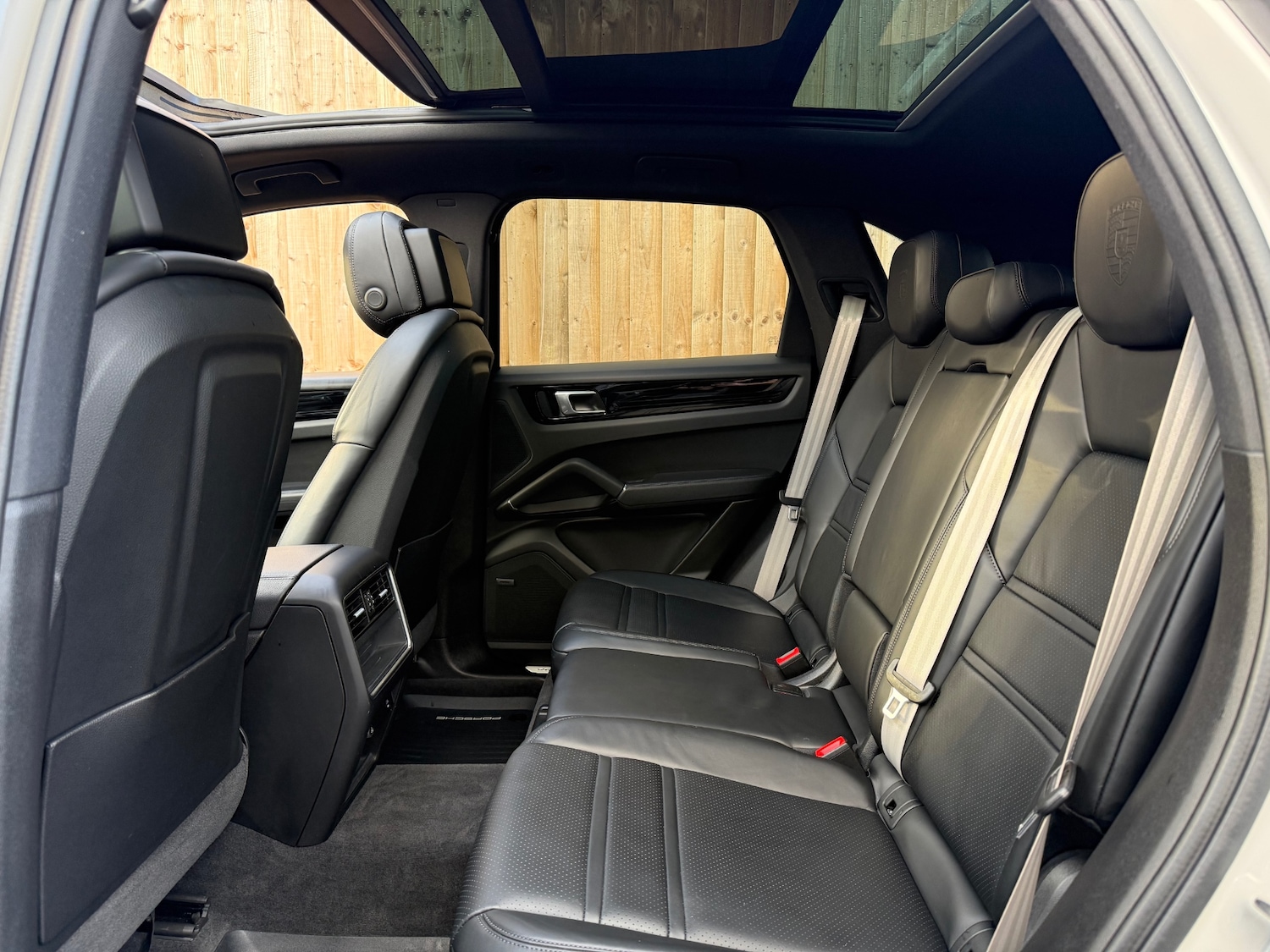 Used Porsche Cayenne 2023 for sale - 76364896: Photo 12