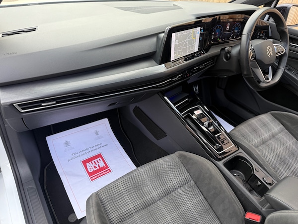 Used Volkswagen Golf 2024 for sale - 75207931: Photo 10