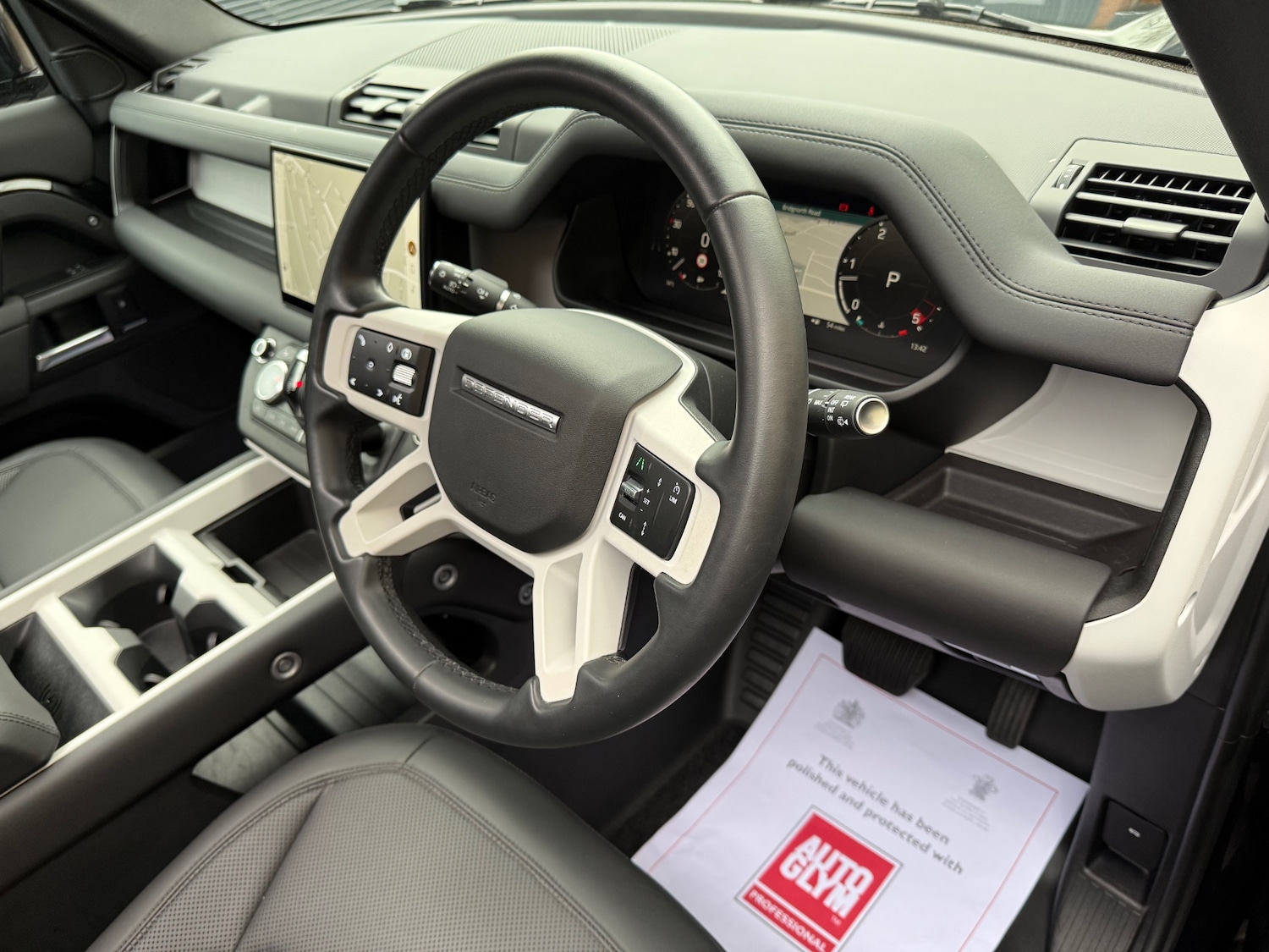 Used Land Rover Defender 2024 for sale - 76725461: Photo 9