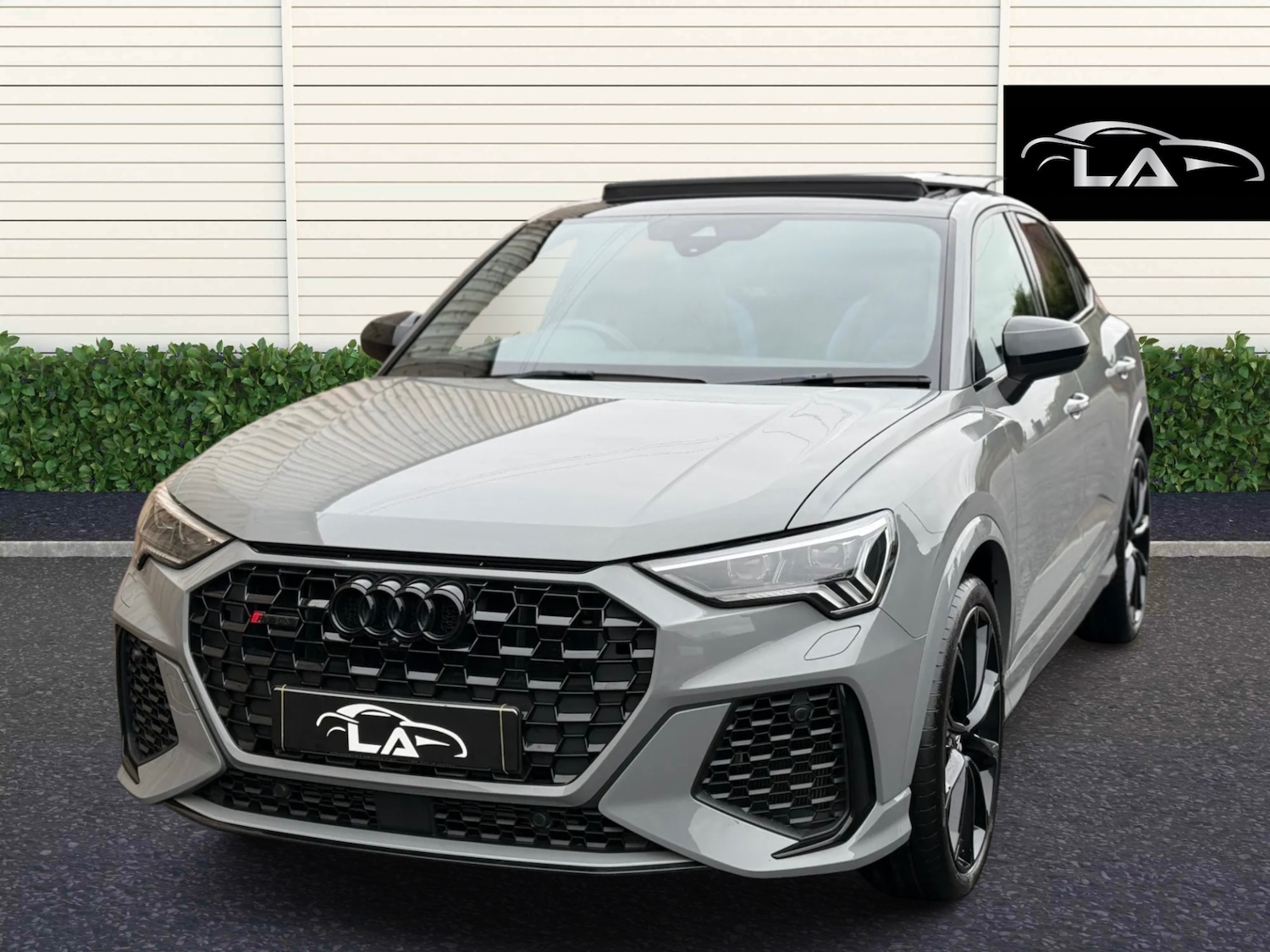 Used Audi RS Q3 2020 for sale - 76713296: Photo 2