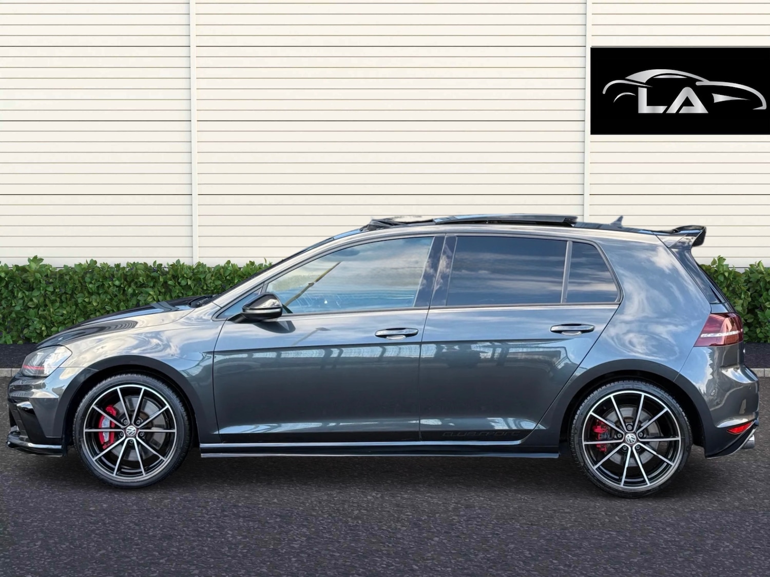 Used Volkswagen Golf 2017 for sale - 76368408: Photo 3