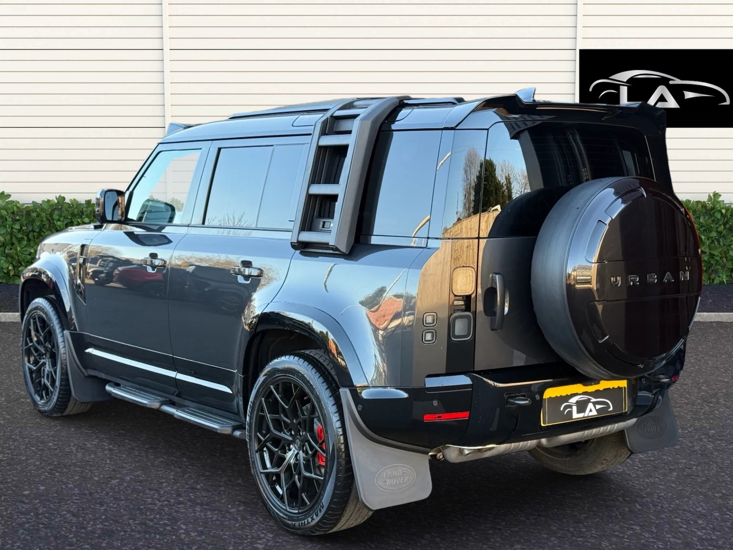 Used Land Rover Defender 2025 for sale - 77045789: Photo 5