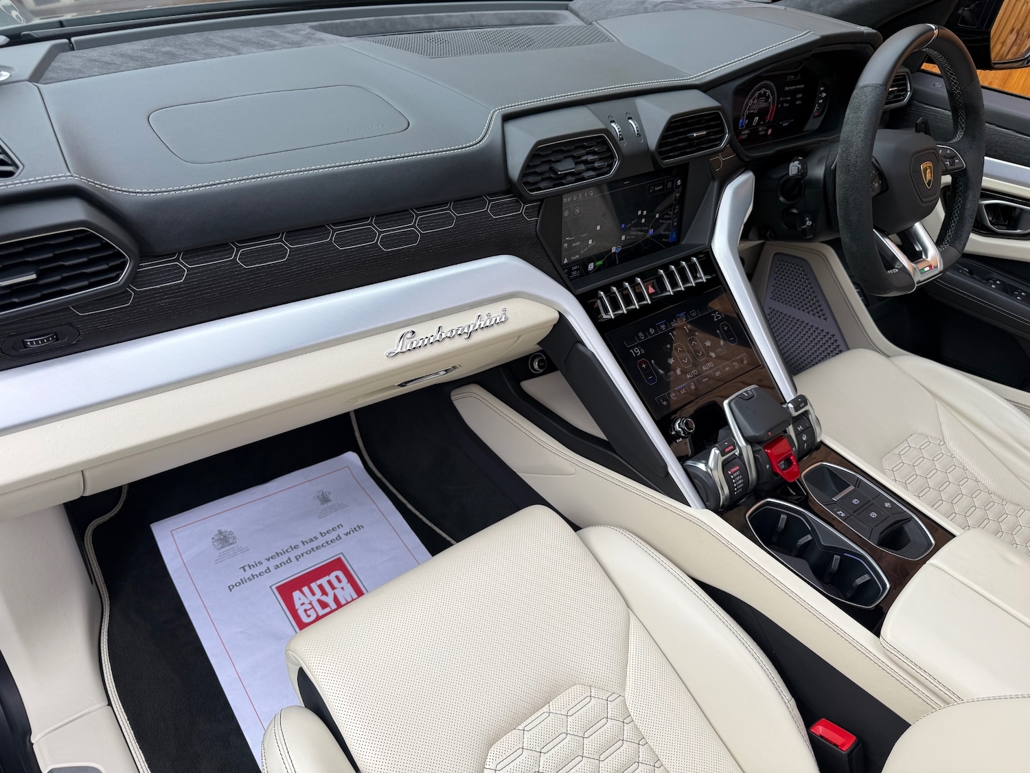 Used Lamborghini Urus 2019 for sale - 77180089: Photo 10