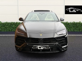 Used Lamborghini Urus 2019 for sale - 77180089: Photo