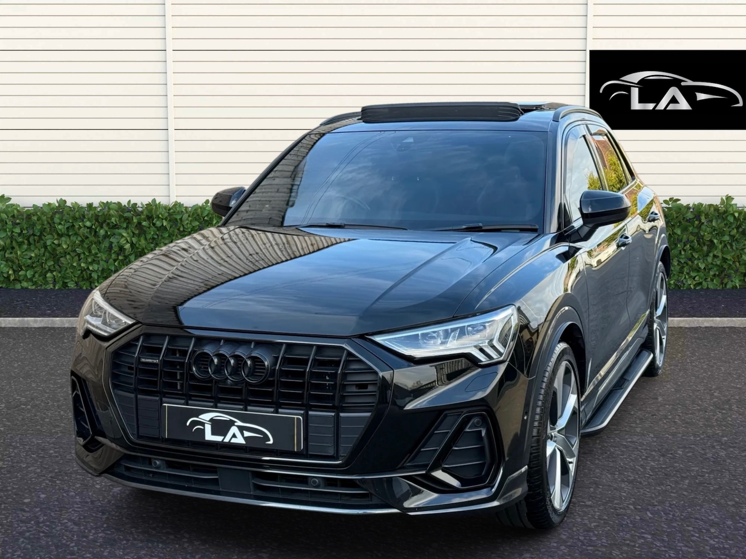 Used Audi Q3 2019 for sale - 78097308: Photo 2