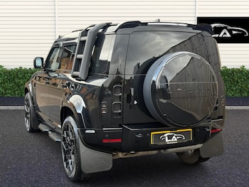 Used Land Rover Defender 2025 for sale - 78040520: Photo