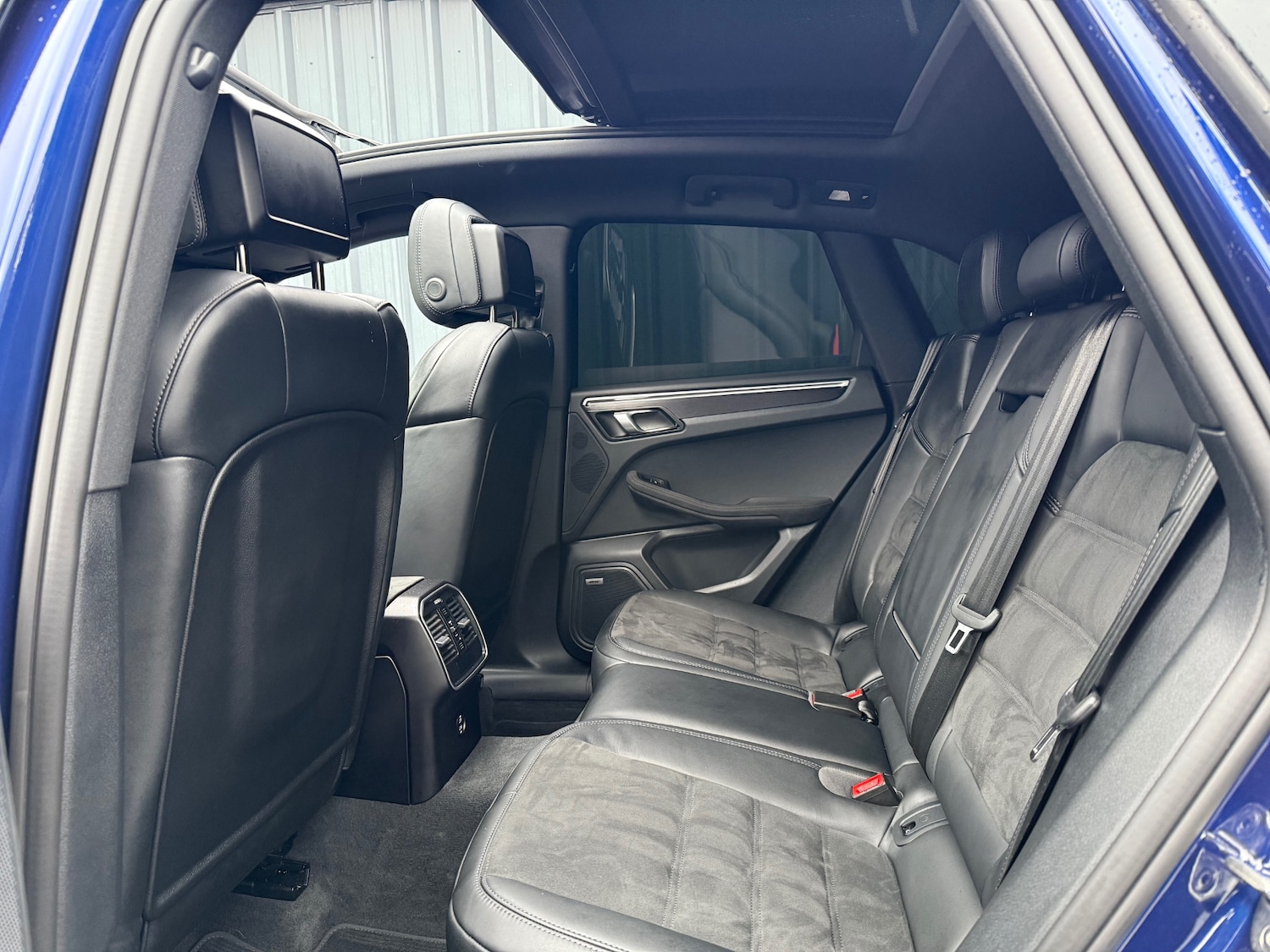 Used Porsche Macan 2024 for sale - 78056851: Photo 12