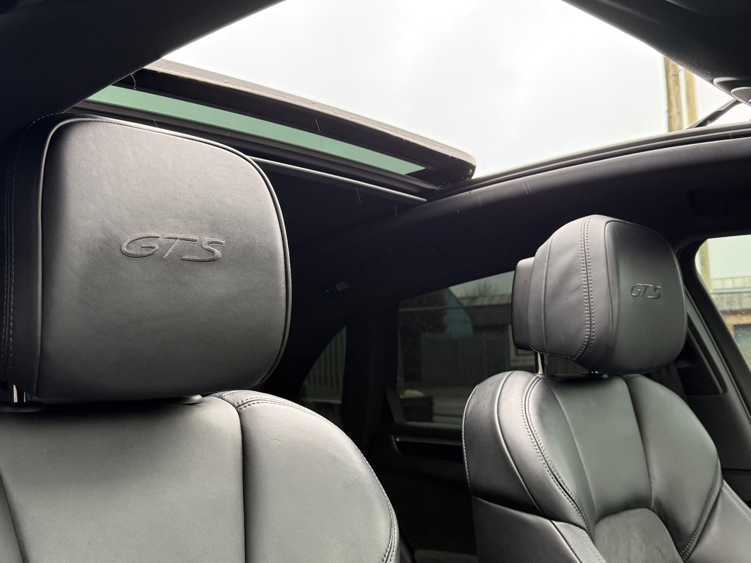 Used Porsche Macan 2024 for sale - 78056851: Photo 13