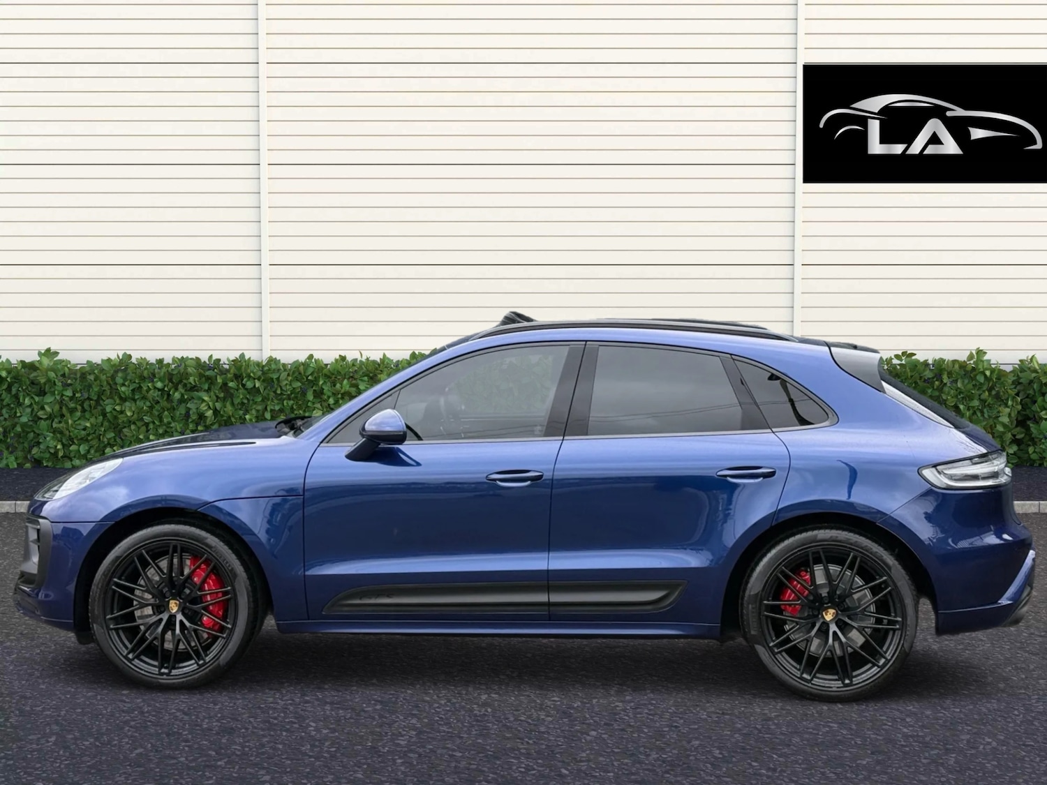 Used Porsche Macan 2024 for sale - 78056851: Photo 3