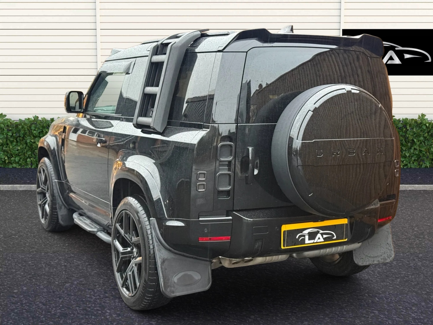 Used Land Rover Defender 2021 for sale - 77357004: Photo 6