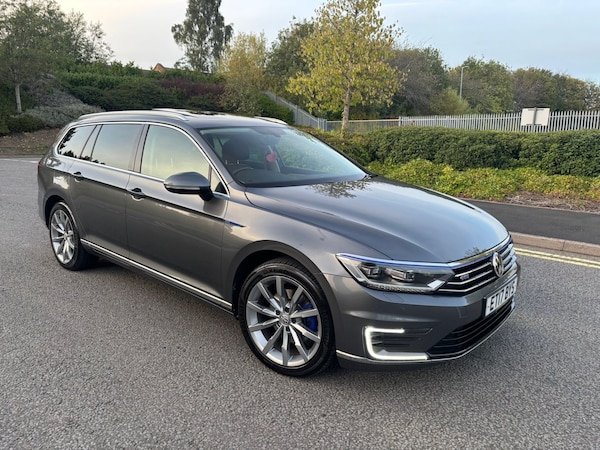 Used Volkswagen Passat 2017 for sale - 76258061: Photo 1
