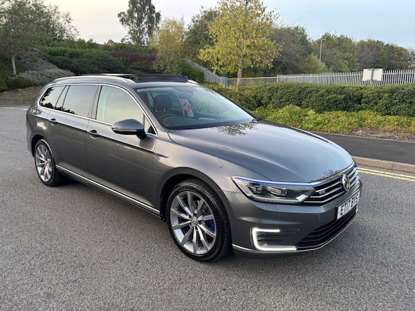 Used Volkswagen Passat 2017 for sale - 76258061: Photo 2