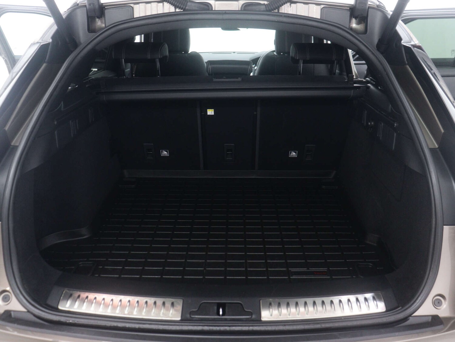 Used Land Rover Range Rover Velar 2020 for sale - 76462031: Photo 61