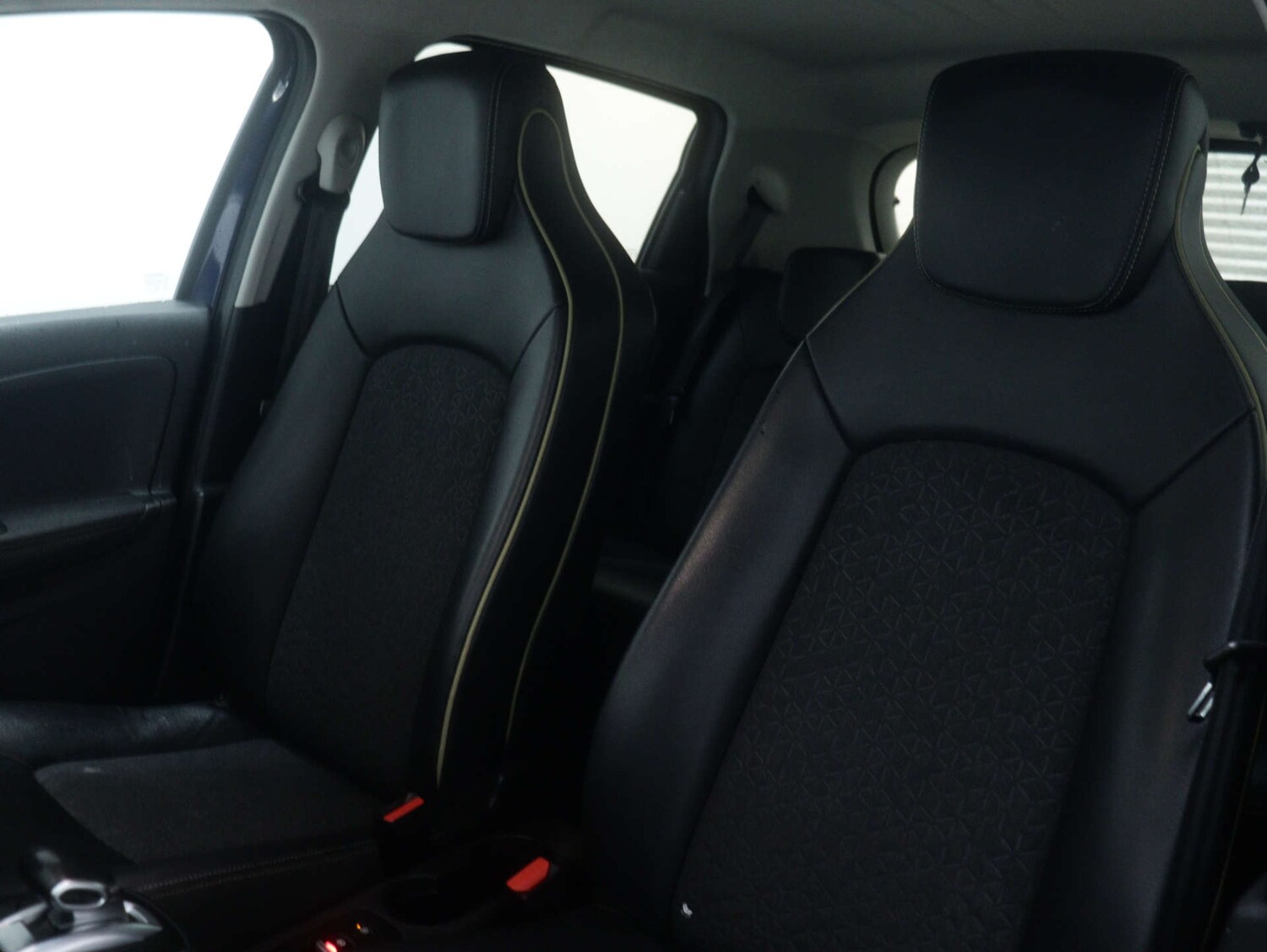 Used Renault Zoe 2022 for sale - 76946126: Photo 48