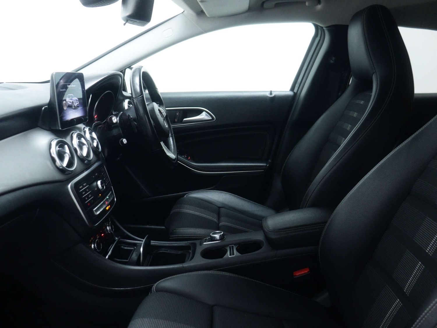 Used Mercedes-Benz GLA 2020 for sale - 76969183: Photo 48