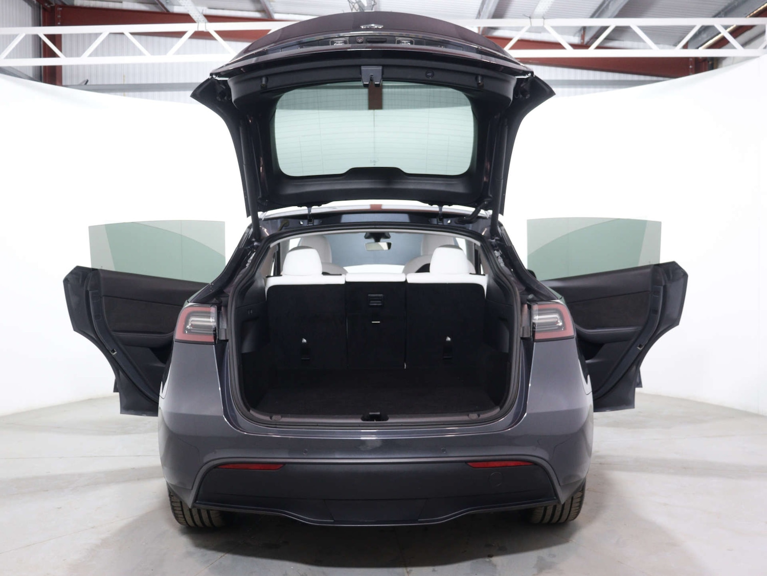 Used Tesla Model Y 2022 for sale - 76102734: Photo 53