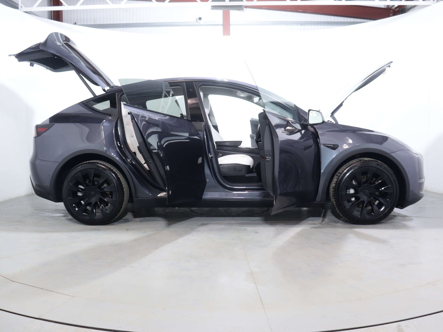 Used Tesla Model Y 2022 for sale - 76102734: Photo 55