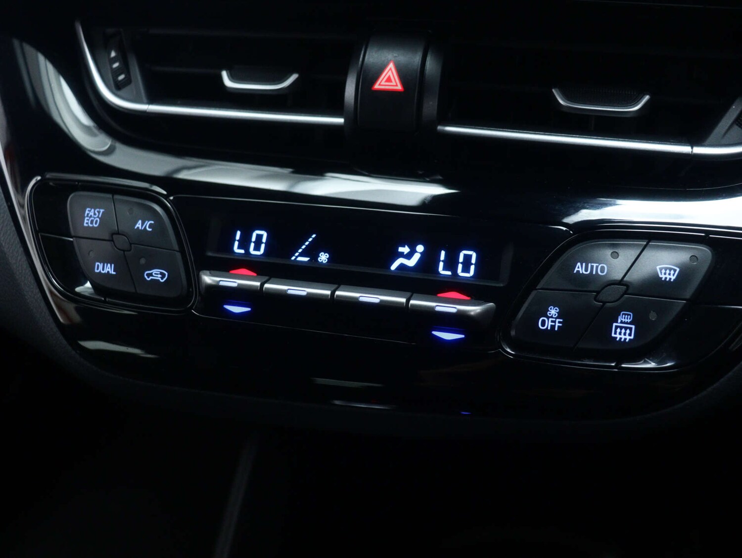 Used Toyota C-HR 2020 for sale - 77830692: Photo 25