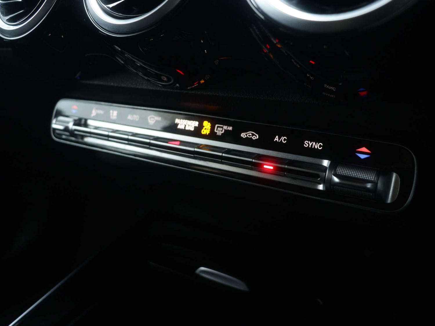 Used Mercedes-Benz GLB 2021 for sale - 76894422: Photo 30