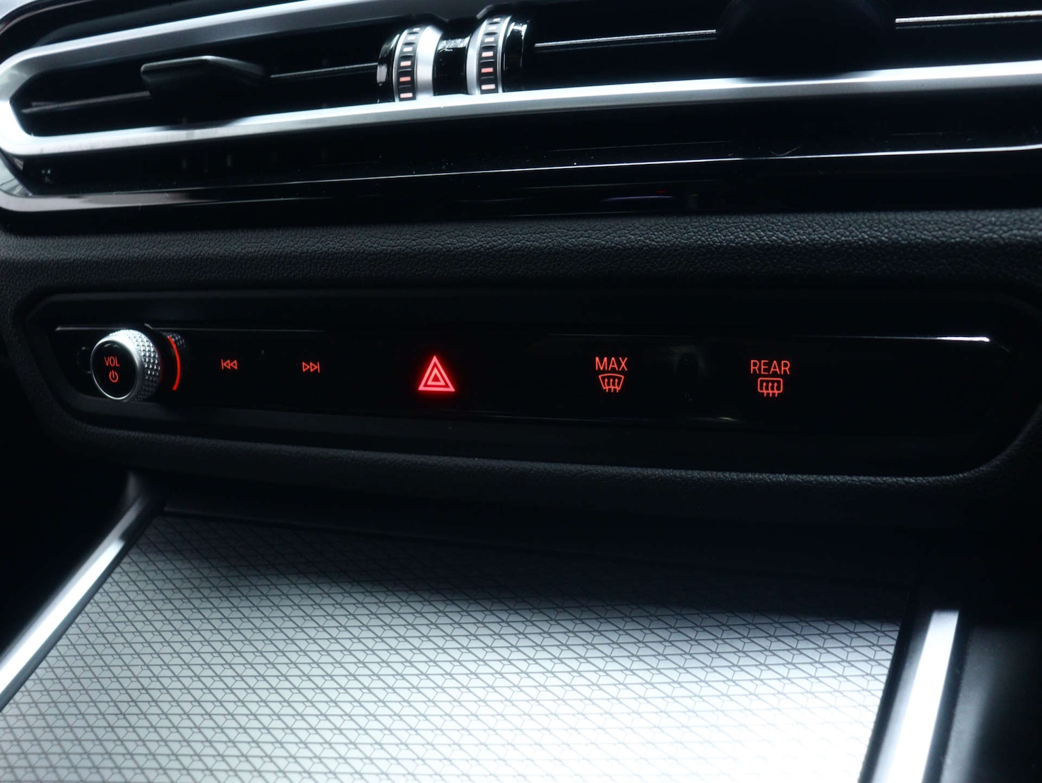 Used BMW 3 Series 2023 for sale - 77643172: Photo 32