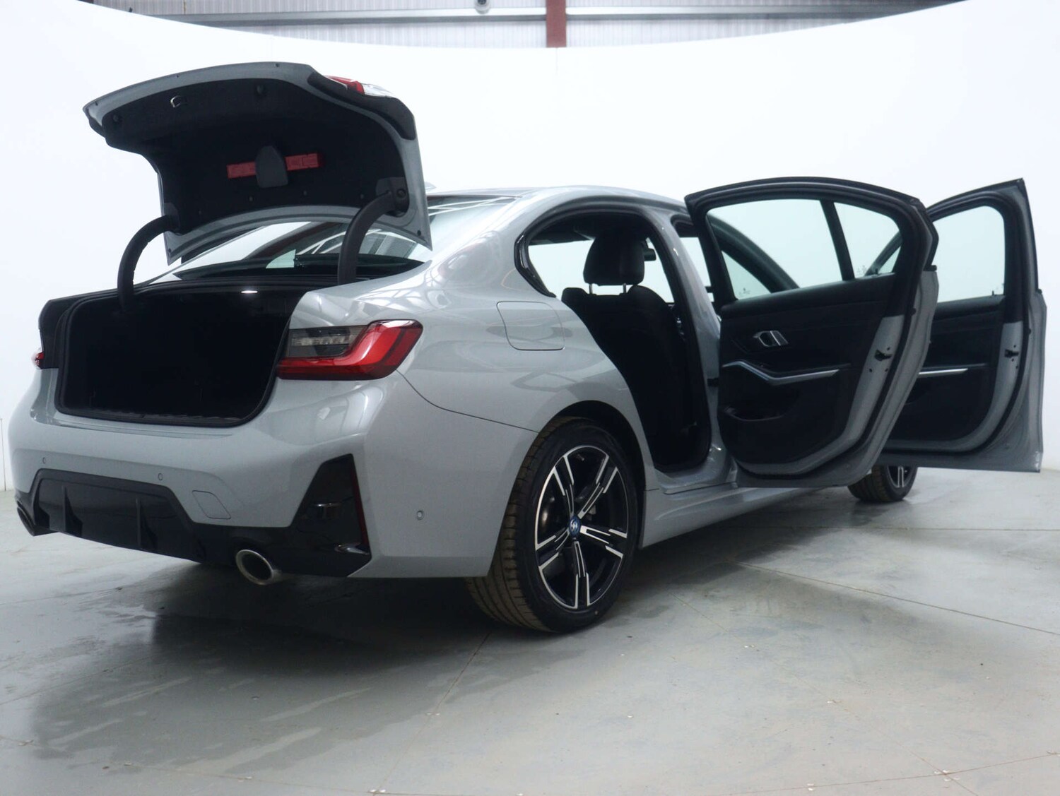 Used BMW 3 Series 2023 for sale - 77643172: Photo 63