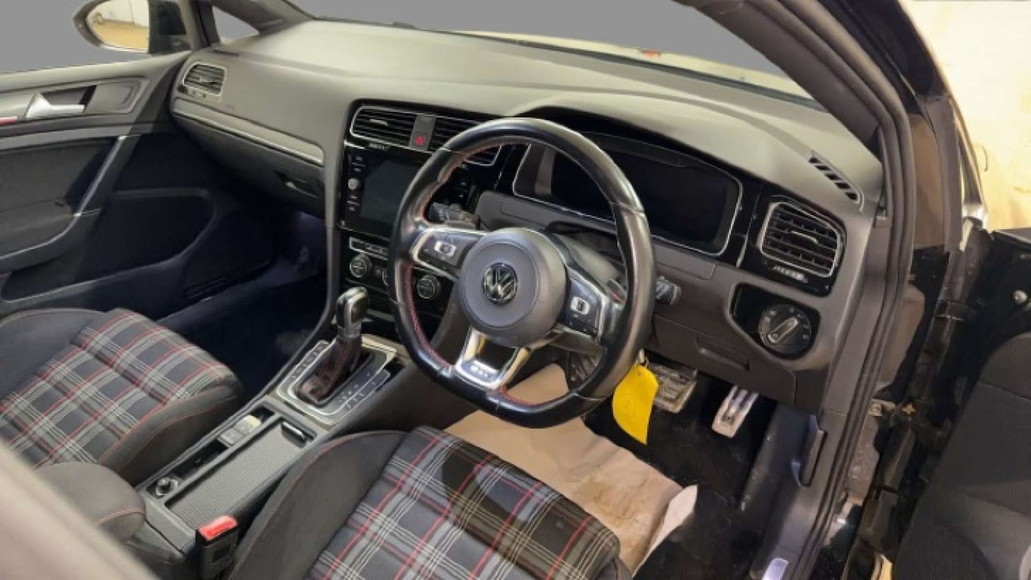 Used Volkswagen Golf 2018 for sale - 77930582: Photo 7