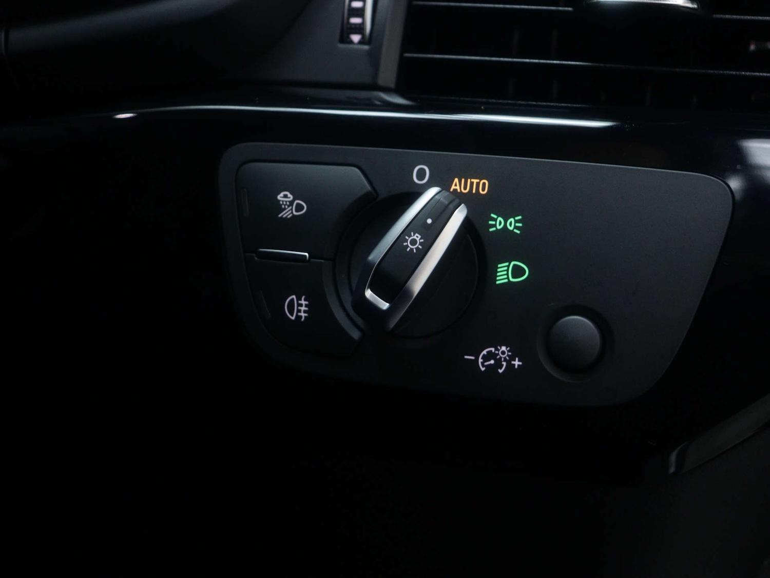 Used Audi A4 2019 for sale - 77555434: Photo 45