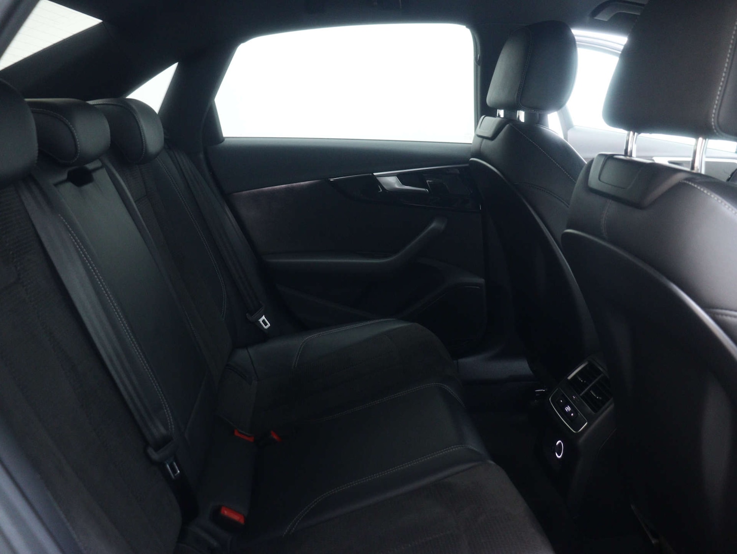 Used Audi A4 2019 for sale - 77555434: Photo 56