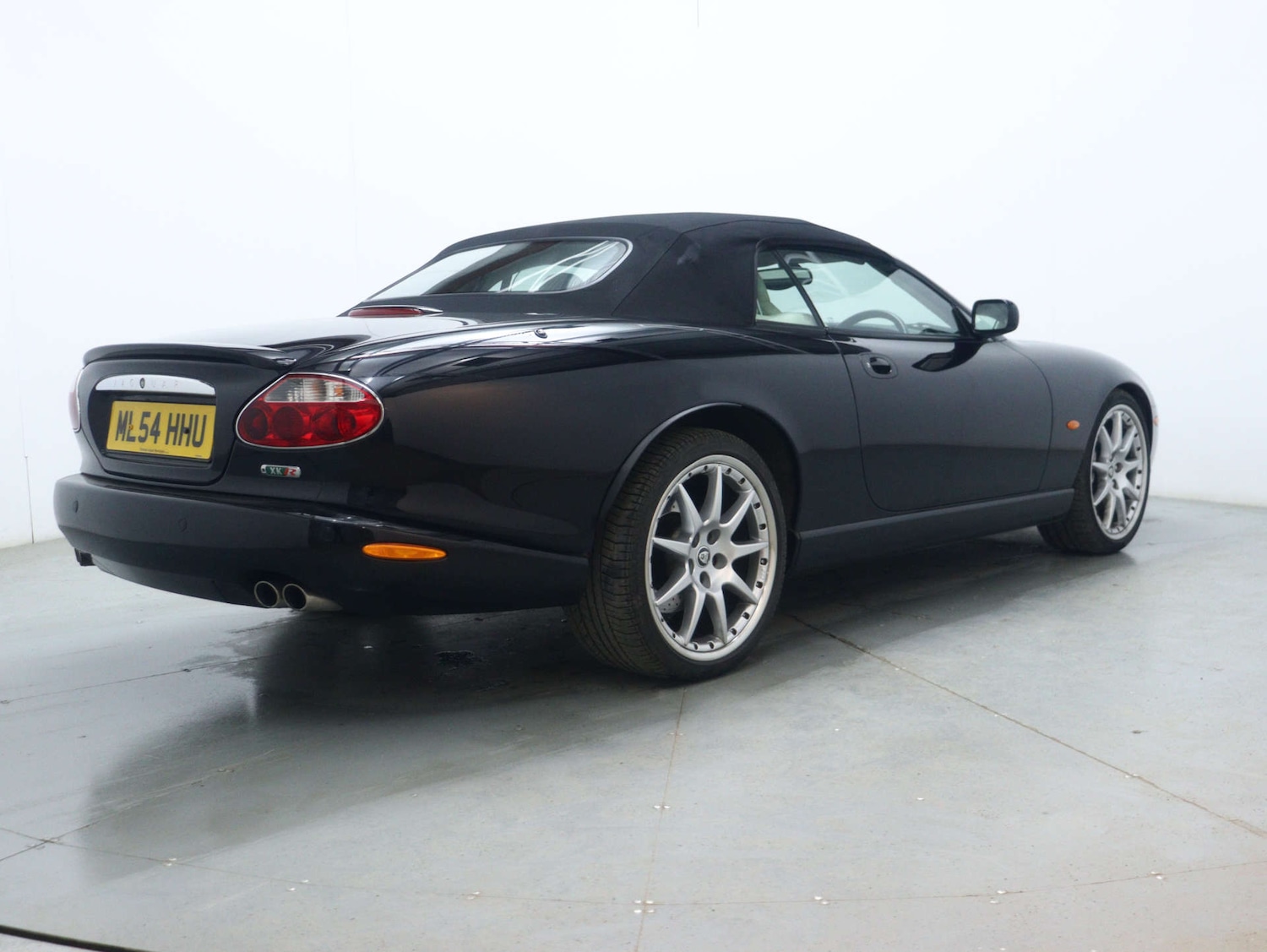 Used Jaguar XKR 2004 for sale - 78053776: Photo 13