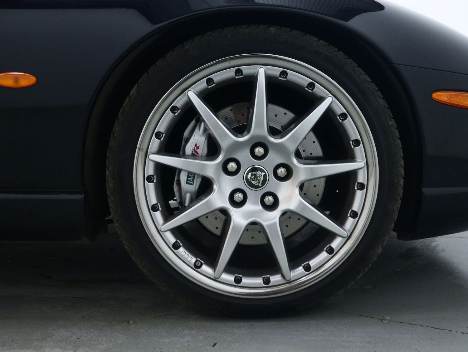 Used Jaguar XKR 2004 for sale - 78053776: Photo 20