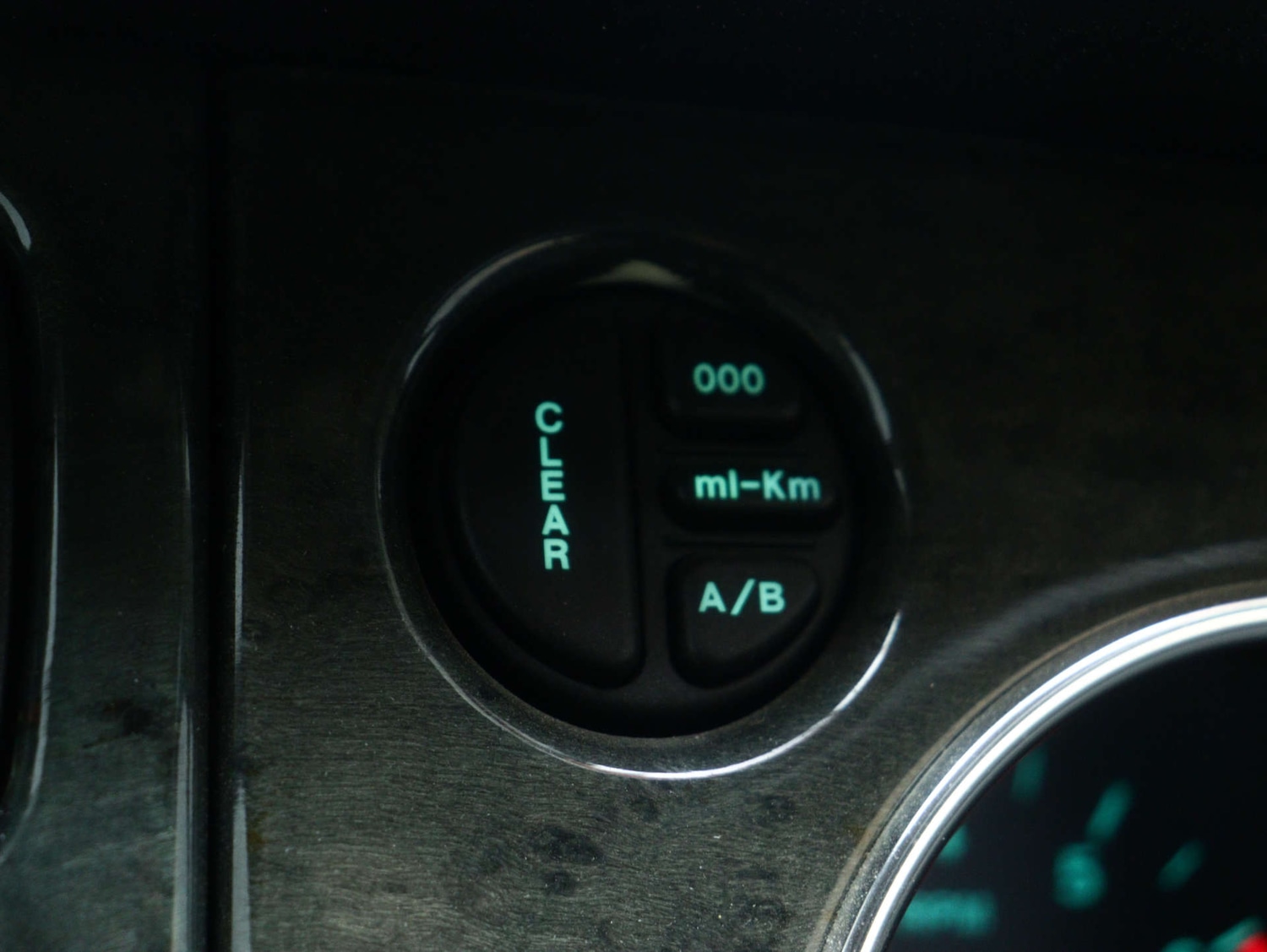 Used Jaguar XKR 2004 for sale - 78053776: Photo 25