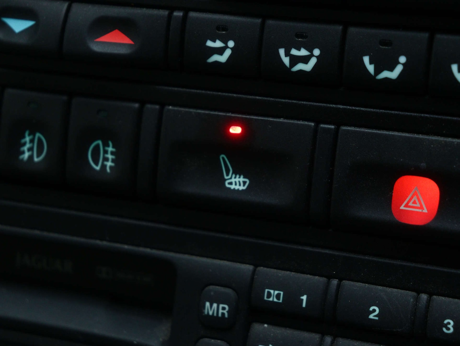 Used Jaguar XKR 2004 for sale - 78053776: Photo 28