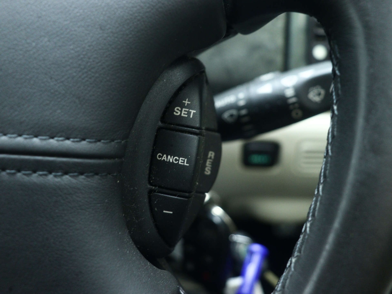 Used Jaguar XKR 2004 for sale - 78053776: Photo 32