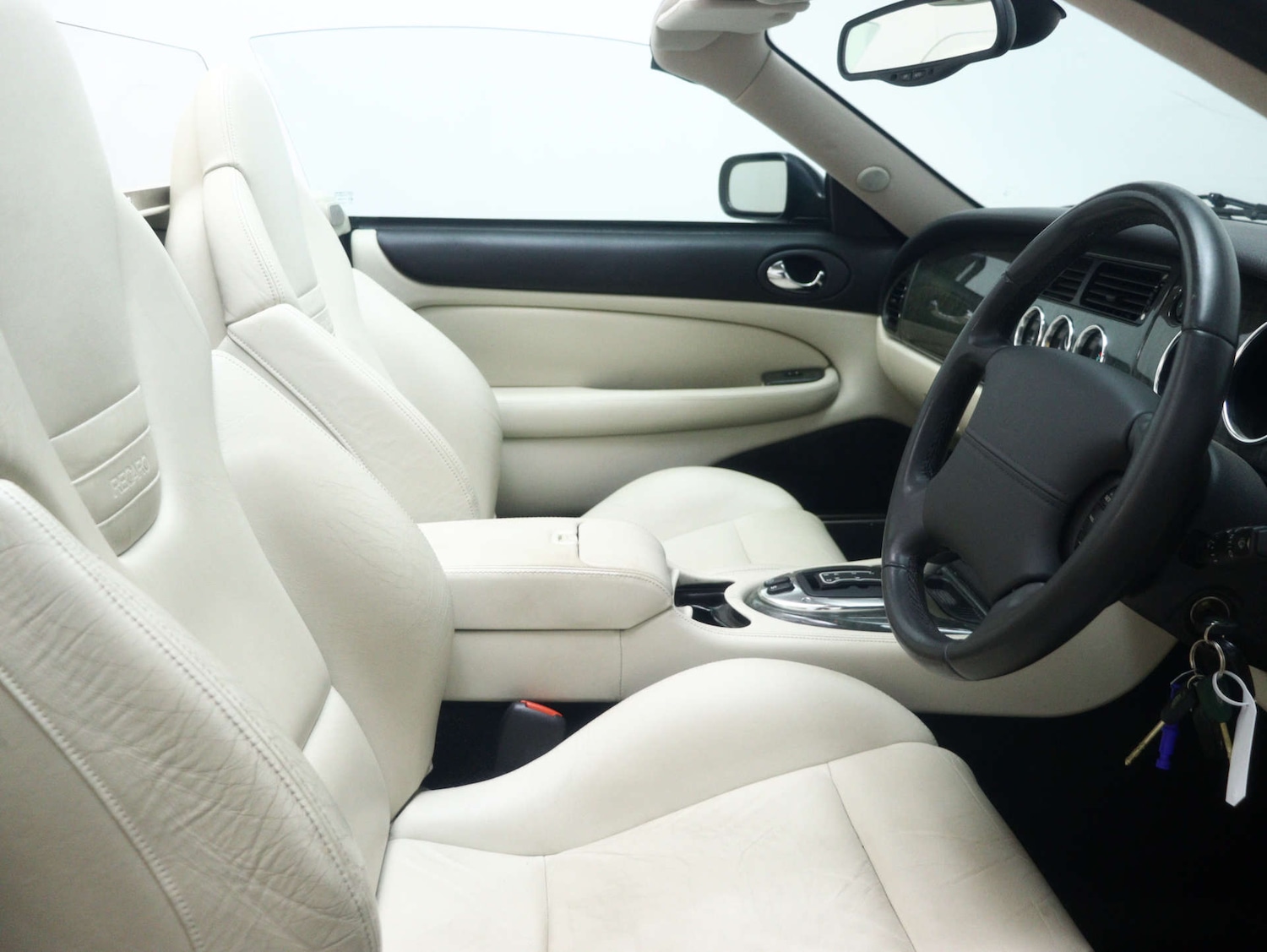 Used Jaguar XKR 2004 for sale - 78053776: Photo 39