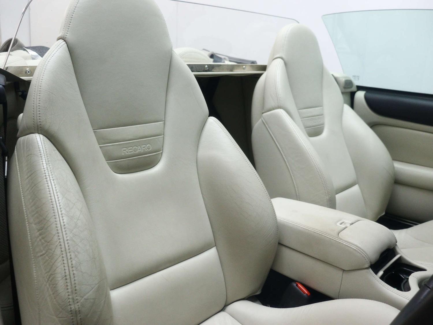 Used Jaguar XKR 2004 for sale - 78053776: Photo 41