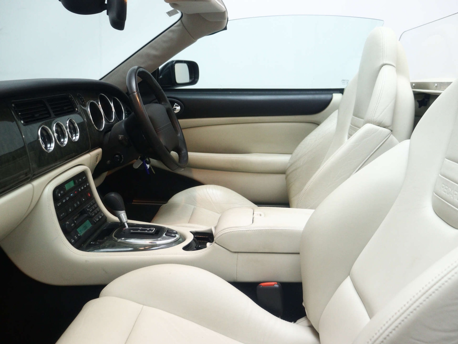 Used Jaguar XKR 2004 for sale - 78053776: Photo 43