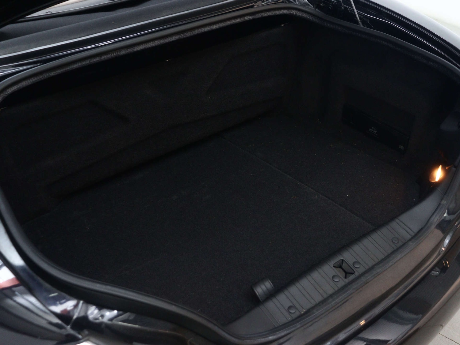 Used Jaguar XKR 2004 for sale - 78053776: Photo 48