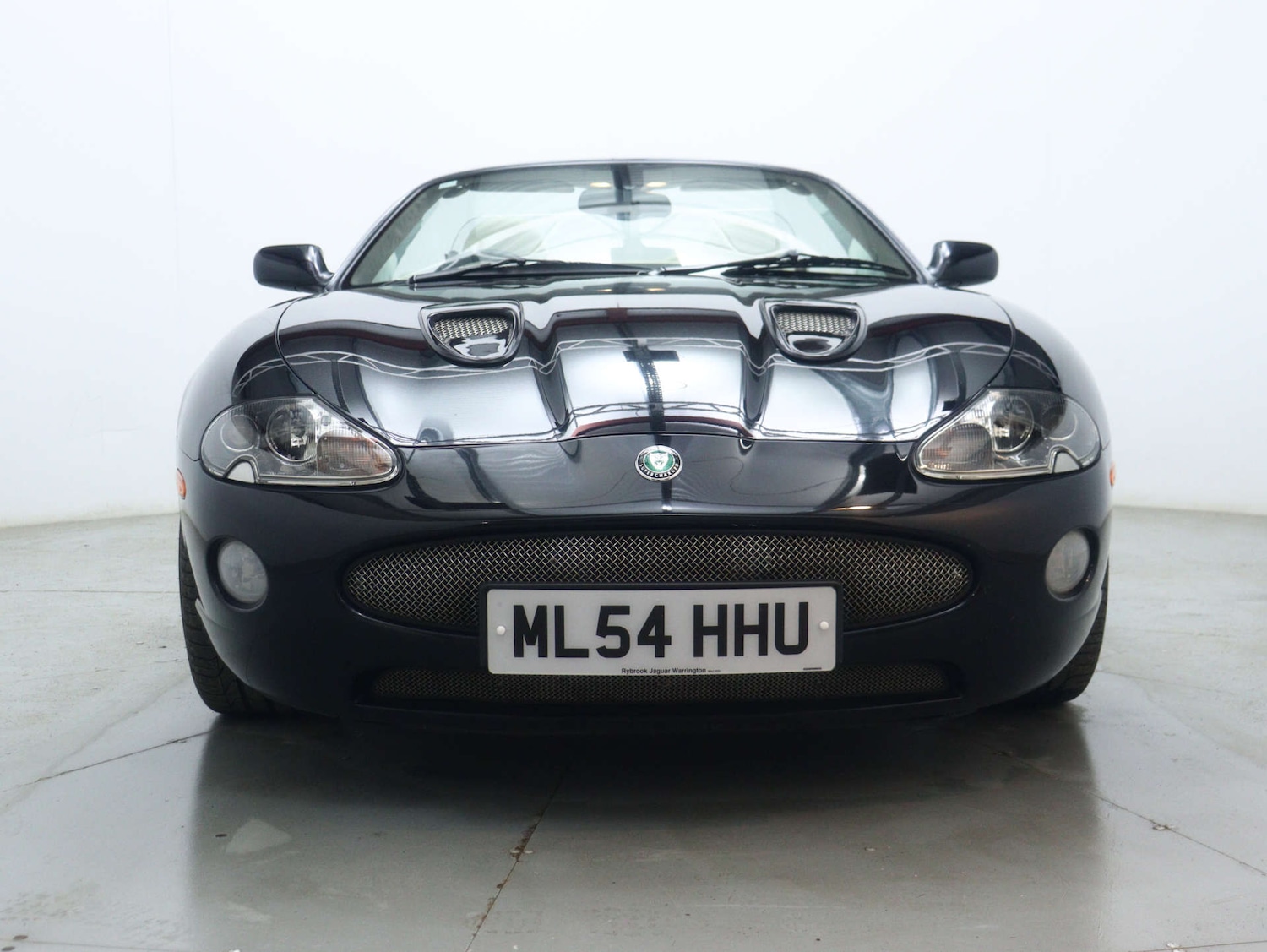Used Jaguar XKR 2004 for sale - 78053776: Photo 5