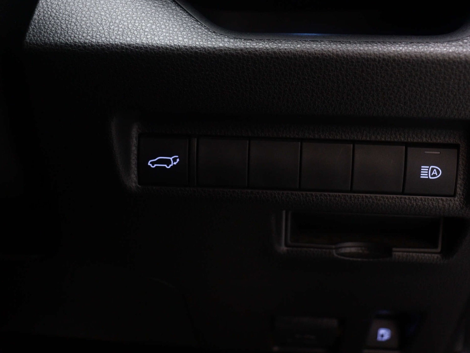 Used Toyota RAV4 2022 for sale - 76182623: Photo 44