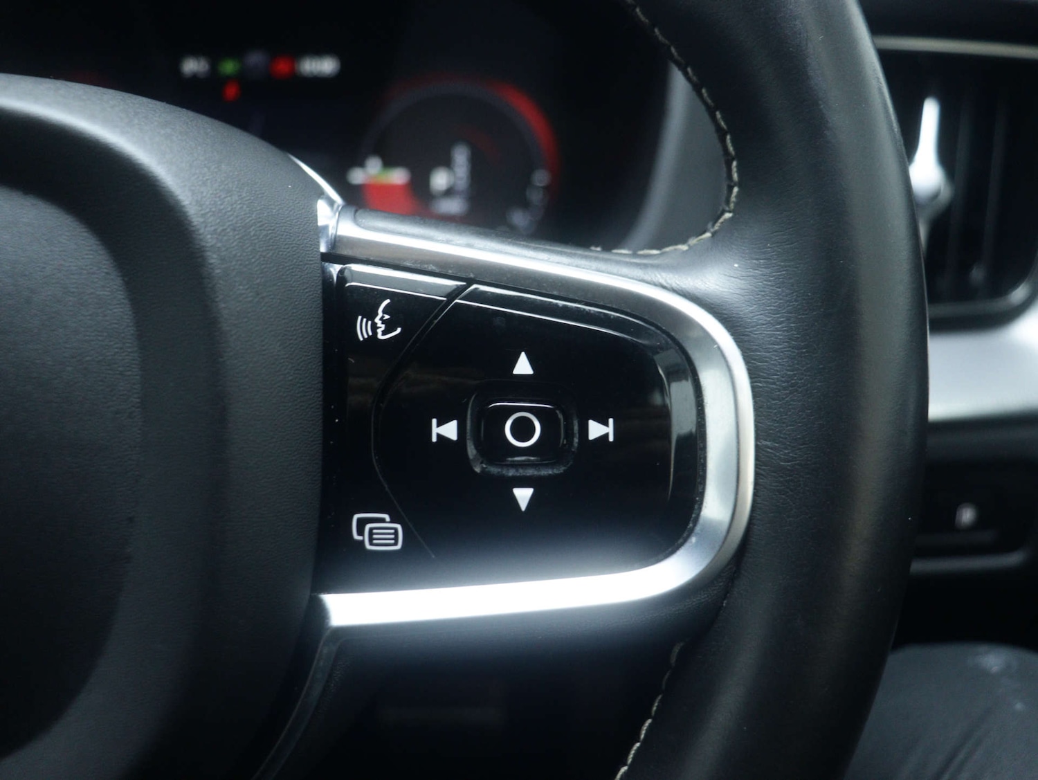 Used Volvo XC60 2021 for sale - 76894436: Photo 34